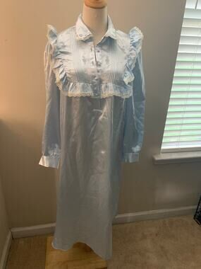VTG Honors Intimates Lace, Embroidered with Lace, Satin 
and Ruffles Nightgown